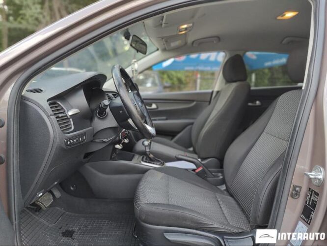 Kia Rio X-Line 32 interauto-car