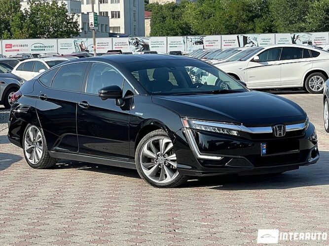 Honda Clarity 32 interauto-car