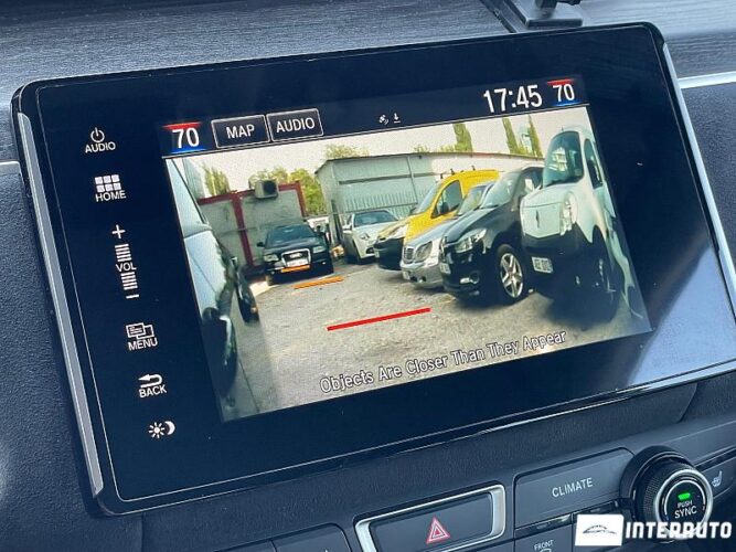 Honda Clarity 41 interauto-car