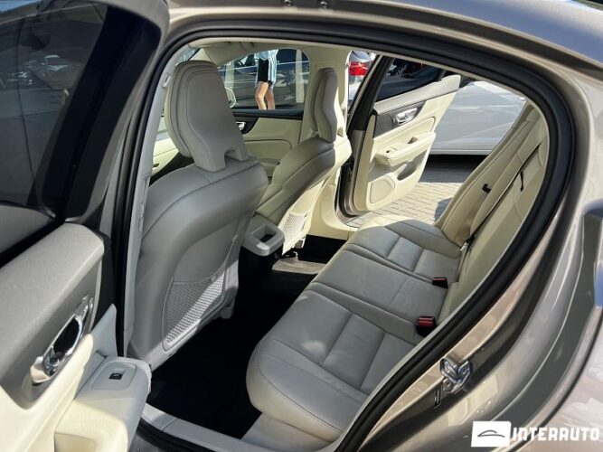 Volvo S 60 39 interauto-car