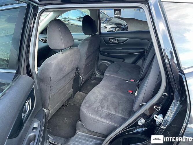 Nissan X-Trail 44 interauto-car