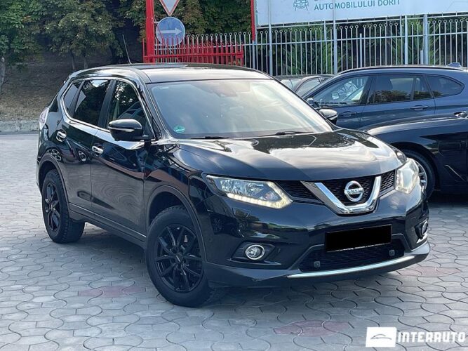 Nissan X-Trail 32 interauto-car