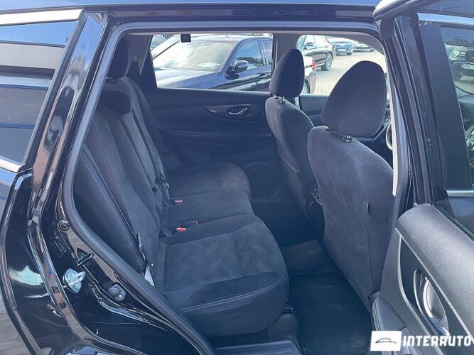 Nissan X-Trail 43 interauto-car