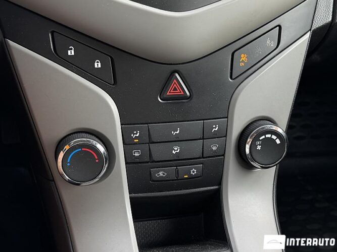 Chevrolet Cruze 38 interauto-car