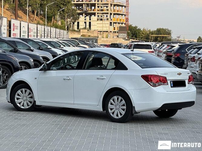 Chevrolet Cruze 32 interauto-car