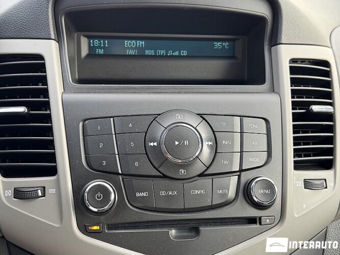 Chevrolet Cruze 37 interauto-car