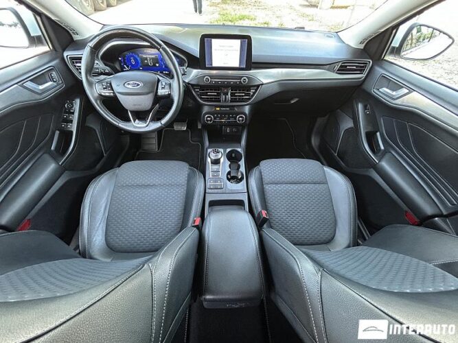 Ford Focus 41 interauto-car