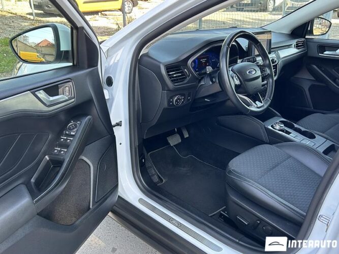 Ford Focus 38 interauto-car