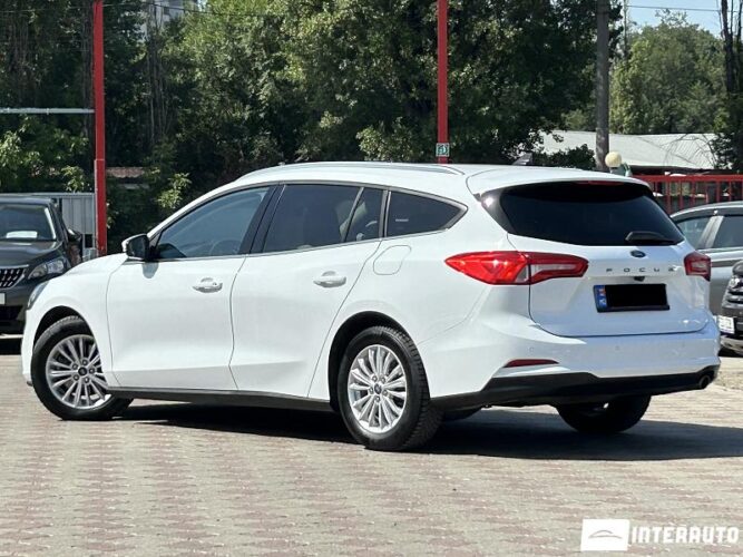 Ford Focus 34 interauto-car