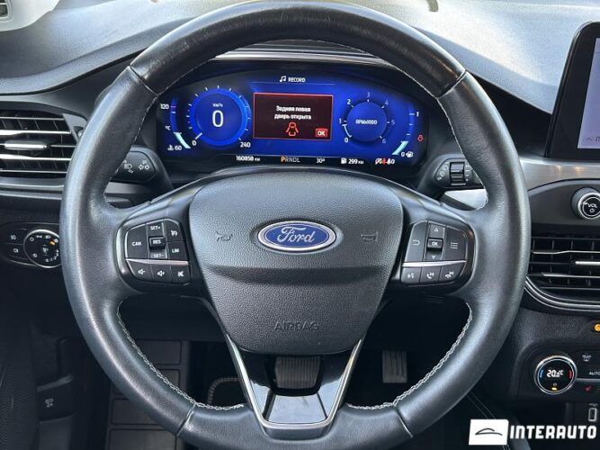 Ford Focus 44 interauto-car