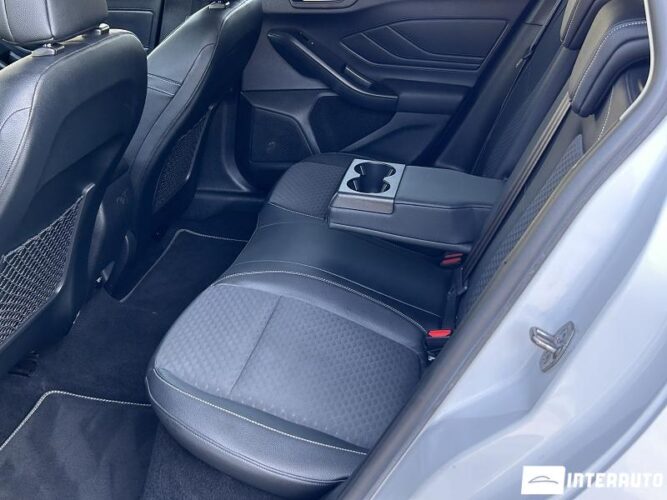 Ford Focus 51 interauto-car