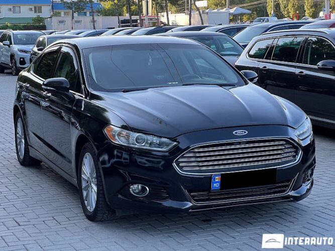 Ford Fusion Plug-In Hybrid 31 interauto-car