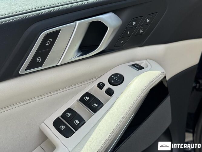 BMW X5 4.0i 62 interauto-car