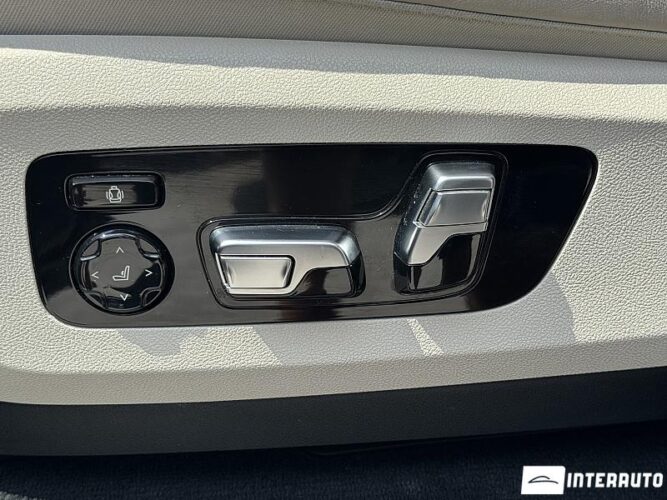 BMW X5 4.0i 65 interauto-car