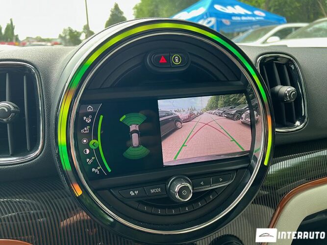 Mini Countryman Plug-In Hybrid 46 interauto-car