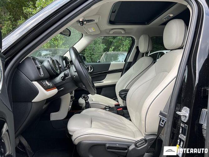 Mini Countryman Plug-In Hybrid 41 interauto-car