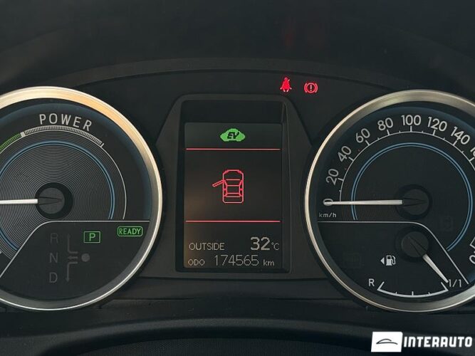 Toyota Auris 40 interauto-car