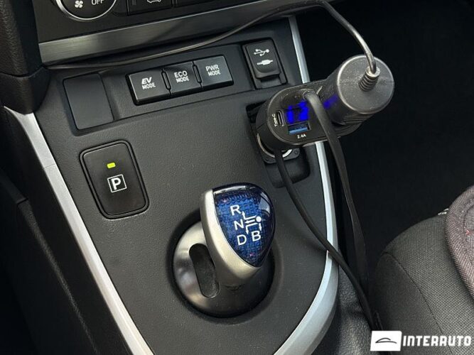 Toyota Auris 44 interauto-car