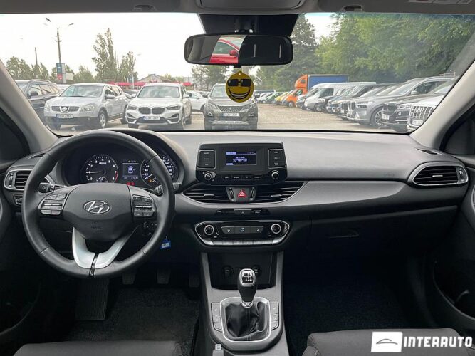 Hyundai i30 39 interauto-car