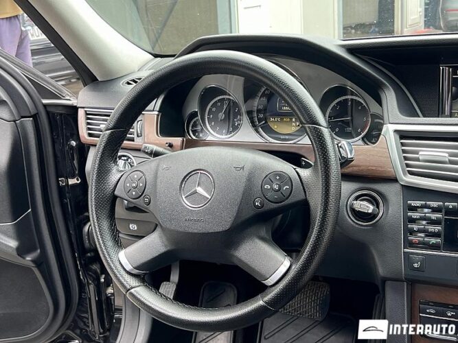 Mercedes E 220 34 interauto-car
