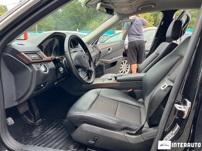 Mercedes E 220 32 interauto-car