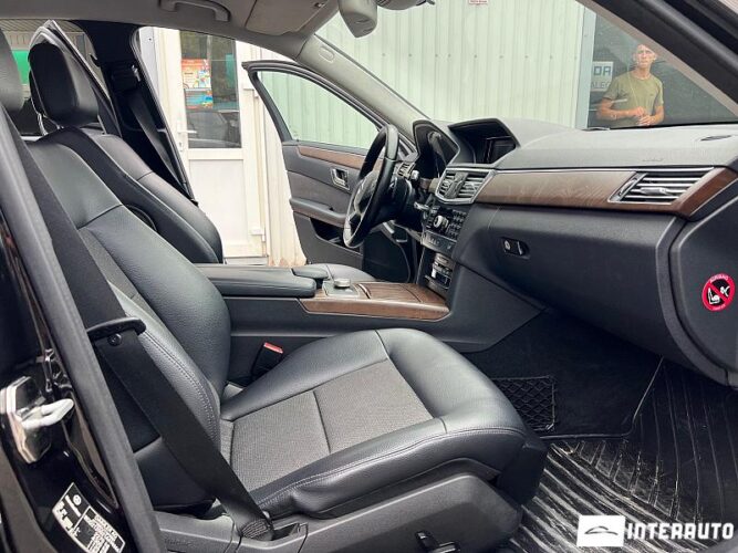 Mercedes E 220 33 interauto-car