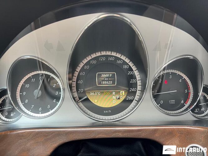 Mercedes E 220 36 interauto-car