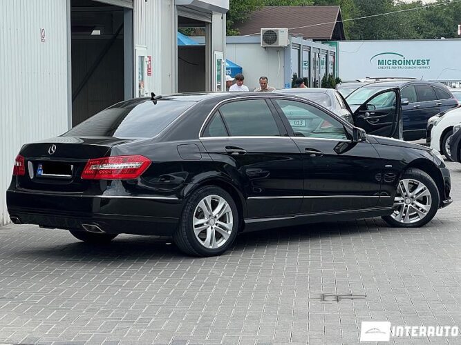 Mercedes E 220 30 interauto-car