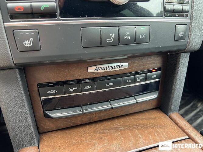 Mercedes E 220 38 interauto-car