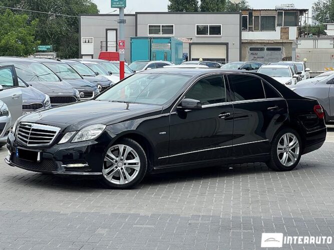 Mercedes E 220 28 interauto-car