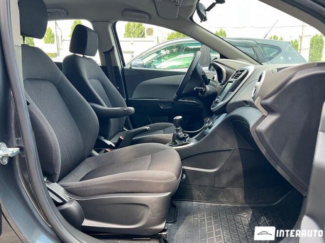 Chevrolet Aveo 43 interauto-car