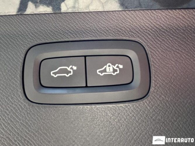 Volvo XC 90 52 interauto-car