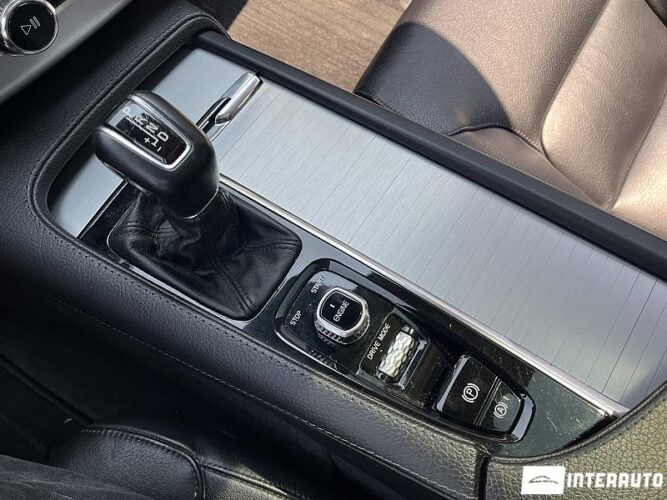 Volvo XC 90 45 interauto-car