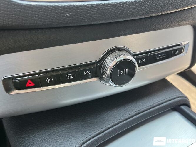 Volvo XC 90 44 interauto-car