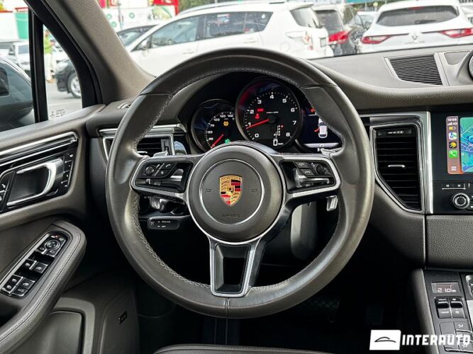 Porsche Macan 47 interauto-car