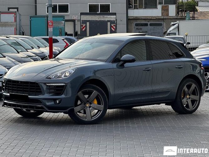 Porsche Macan 37 interauto-car