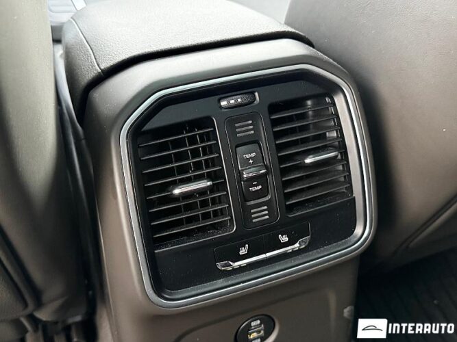 Porsche Macan 54 interauto-car