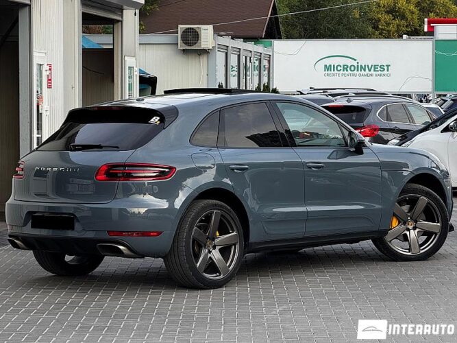 Porsche Macan 38 interauto-car