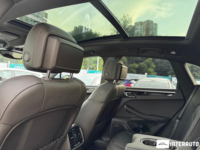 Porsche Macan 43 interauto-car