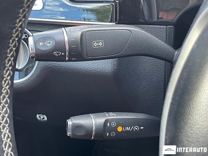 Mercedes E 200 36 interauto-car