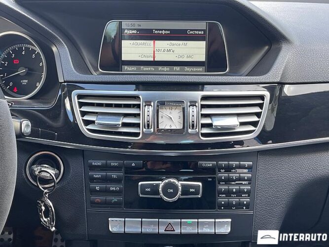 Mercedes E 200 39 interauto-car