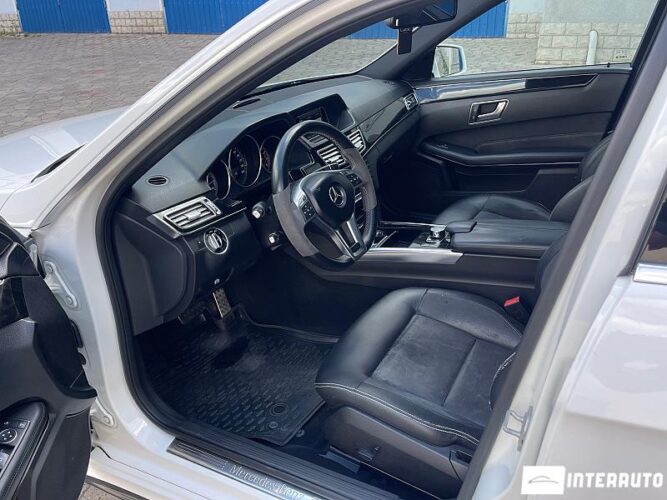 Mercedes E 200 42 interauto-car