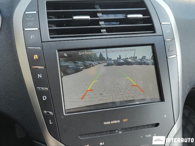 Lincoln MKZ 39 interauto-car