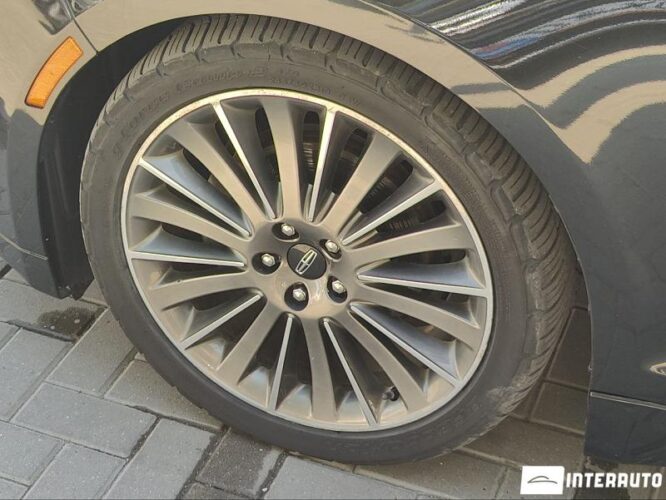 Lincoln MKZ 45 interauto-car