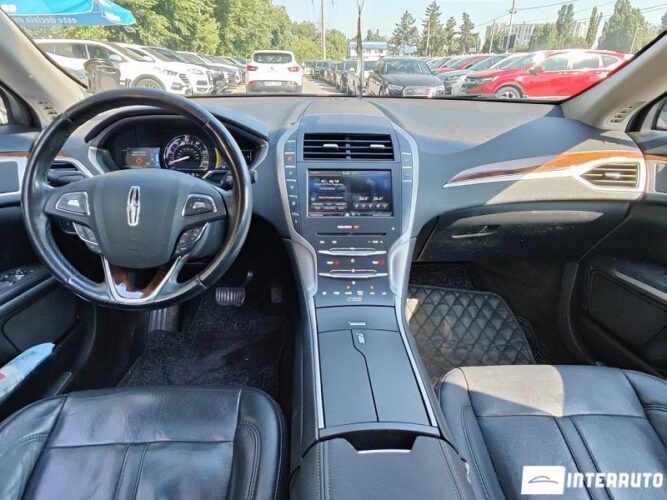 Lincoln MKZ 34 interauto-car