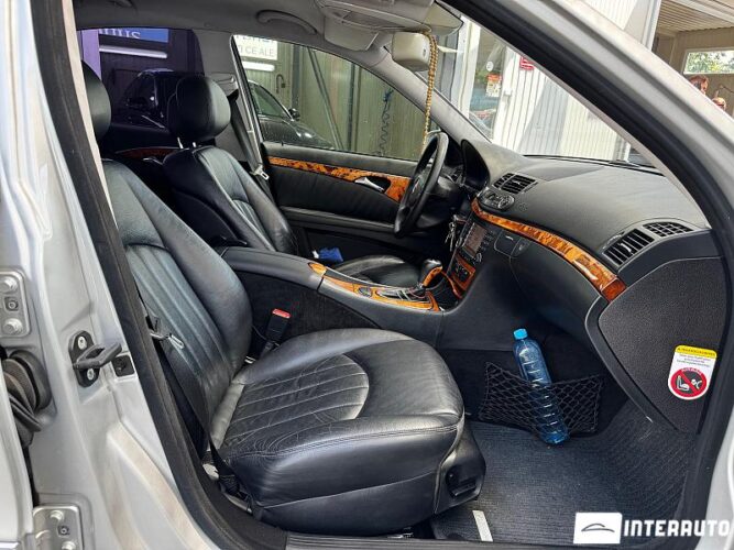 Mercedes E 220 33 interauto-car