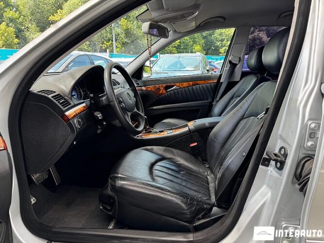 Mercedes E 220 34 interauto-car
