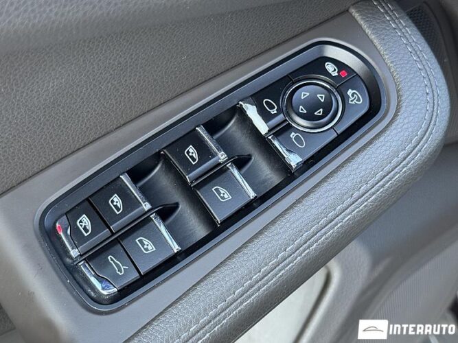 Porsche Macan 51 interauto-car