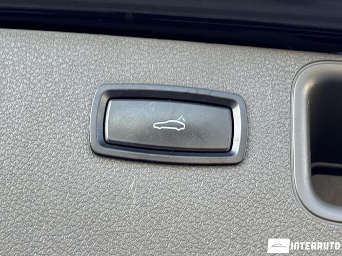 Porsche Macan 56 interauto-car