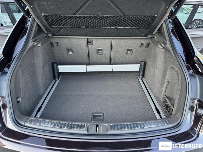 Porsche Macan 55 interauto-car